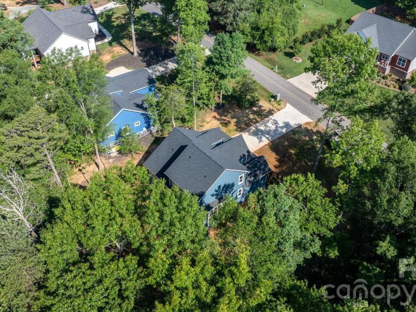 3821 54th Avenue, Hickory, NC 28601.  MLS# CAR4408002, YatesRealty ID 40709. 