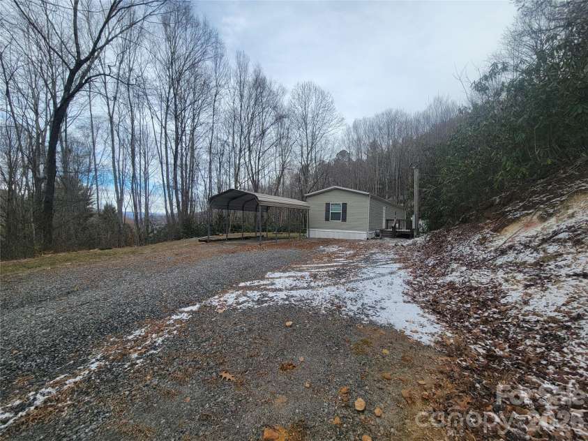 859 Big Cove Road, Waynesville, NC 28786.  MLS# CAR4342100, YatesRealty ID 4071. 