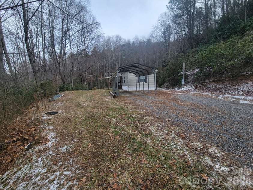 859 Big Cove Road, Waynesville, NC 28786.  MLS# CAR4342100, YatesRealty ID 4071. 