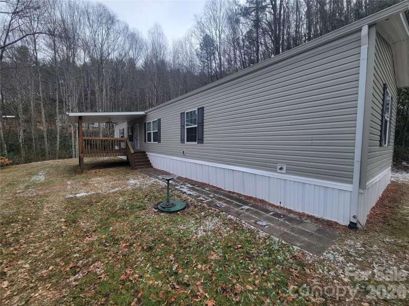 859 Big Cove Road, Waynesville, NC 28786.  MLS# CAR4342100, YatesRealty ID 4071. 