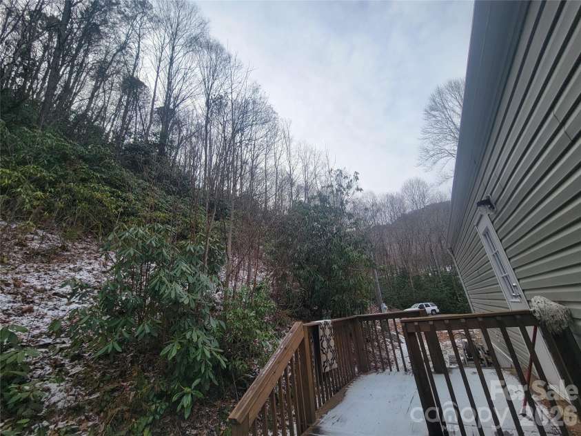 859 Big Cove Road, Waynesville, NC 28786.  MLS# CAR4342100, YatesRealty ID 4071. 