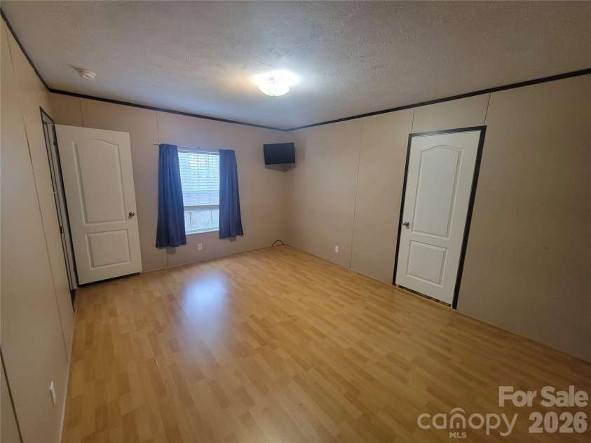 859 Big Cove Road, Waynesville, NC 28786.  MLS# CAR4342100, YatesRealty ID 4071. 