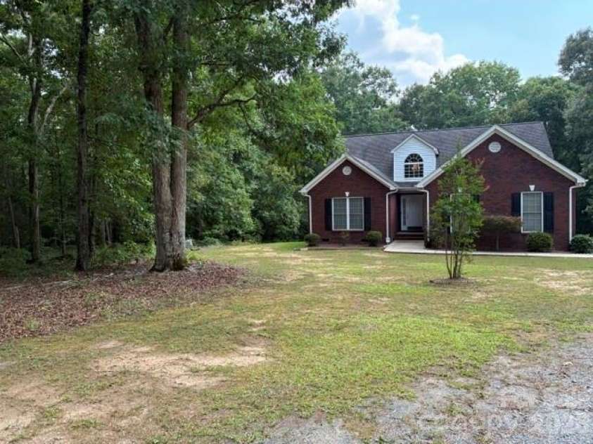 4501 Highway 5 Highway, Rock Hill, SC 29732.  MLS# CAR4409574, YatesRealty ID 40711. 