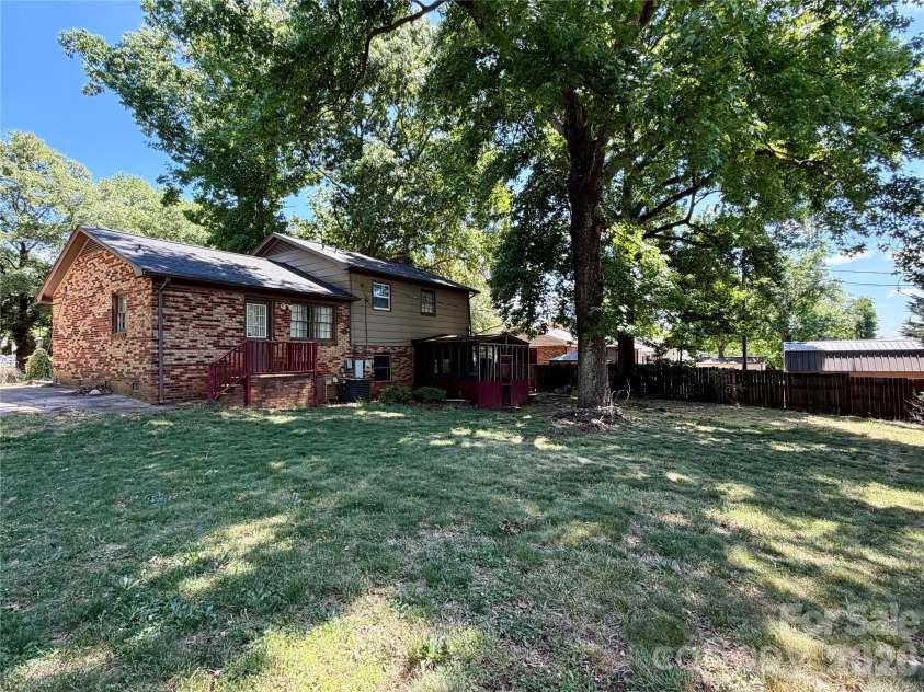 127 Sequoia Drive, Gastonia, NC 28052.  MLS# CAR4376659, YatesRealty ID 40712. 