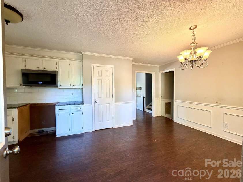 127 Sequoia Drive, Gastonia, NC 28052.  MLS# CAR4376659, YatesRealty ID 40712. 