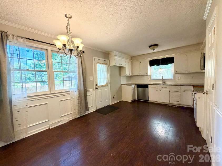 127 Sequoia Drive, Gastonia, NC 28052.  MLS# CAR4376659, YatesRealty ID 40712. 