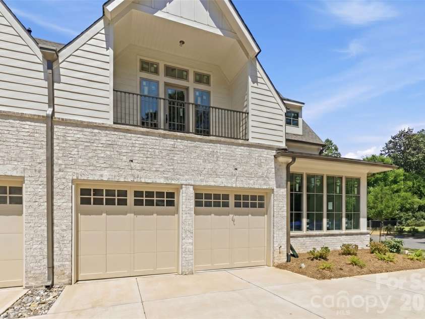 1628 Ferncliff Road, Charlotte, NC 28211.  MLS# CAR4404934, YatesRealty ID 40714. 