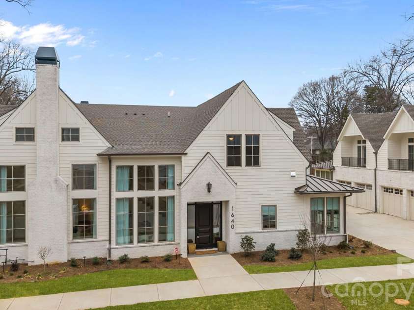 1628 Ferncliff Road, Charlotte, NC 28211.  MLS# CAR4404934, YatesRealty ID 40714. 