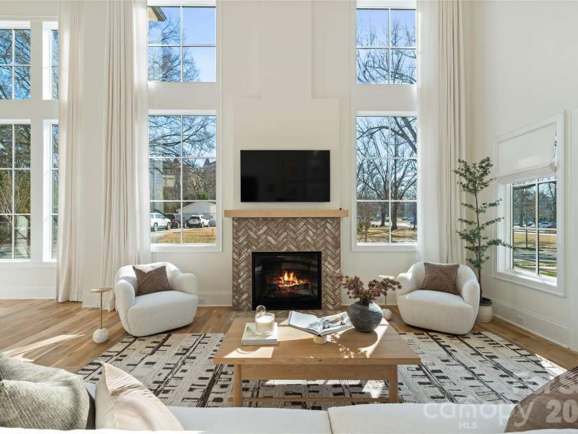 1628 Ferncliff Road, Charlotte, NC 28211.  MLS# CAR4404934, YatesRealty ID 40714. 