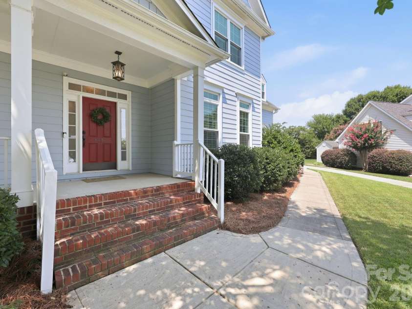 5601 Underwood Avenue, Charlotte, NC 28213.  MLS# CAR4404689, YatesRealty ID 40715. 