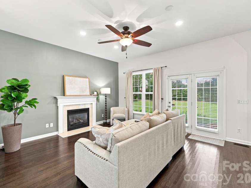 5601 Underwood Avenue, Charlotte, NC 28213.  MLS# CAR4404689, YatesRealty ID 40715. 