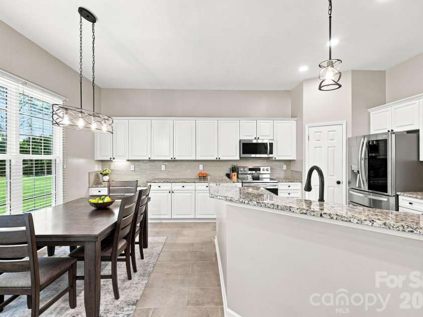 5601 Underwood Avenue, Charlotte, NC 28213.  MLS# CAR4404689, YatesRealty ID 40715. 