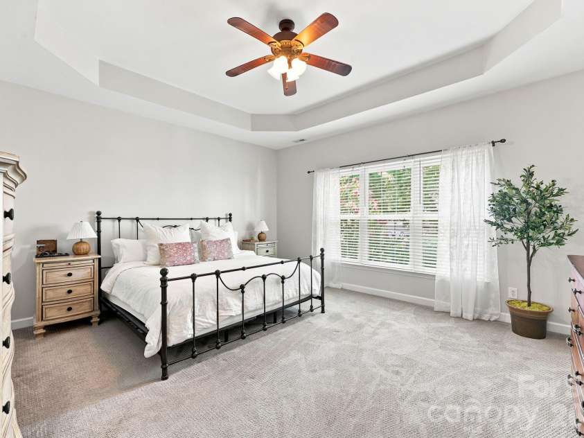 5601 Underwood Avenue, Charlotte, NC 28213.  MLS# CAR4404689, YatesRealty ID 40715. 