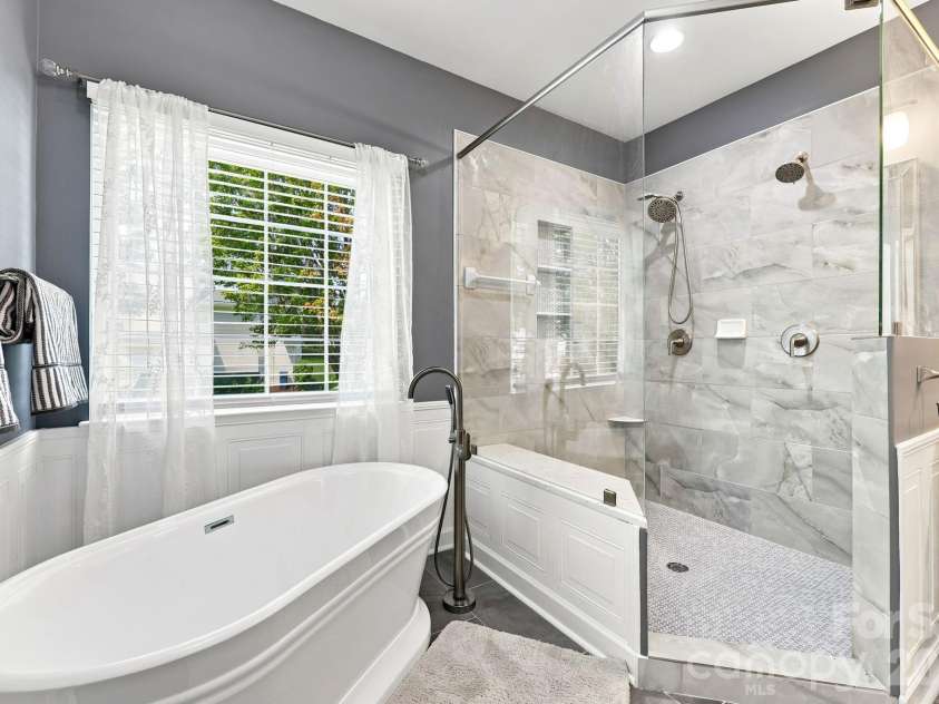 5601 Underwood Avenue, Charlotte, NC 28213.  MLS# CAR4404689, YatesRealty ID 40715. 