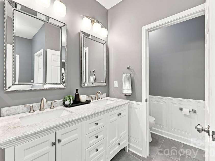 5601 Underwood Avenue, Charlotte, NC 28213.  MLS# CAR4404689, YatesRealty ID 40715. 