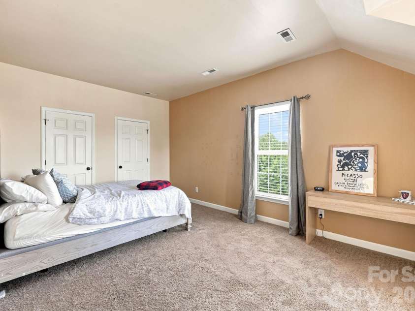 5601 Underwood Avenue, Charlotte, NC 28213.  MLS# CAR4404689, YatesRealty ID 40715. 