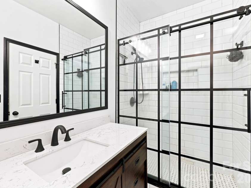 5601 Underwood Avenue, Charlotte, NC 28213.  MLS# CAR4404689, YatesRealty ID 40715. 
