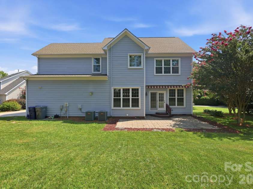 5601 Underwood Avenue, Charlotte, NC 28213.  MLS# CAR4404689, YatesRealty ID 40715. 