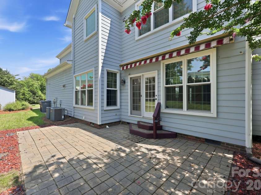 5601 Underwood Avenue, Charlotte, NC 28213.  MLS# CAR4404689, YatesRealty ID 40715. 