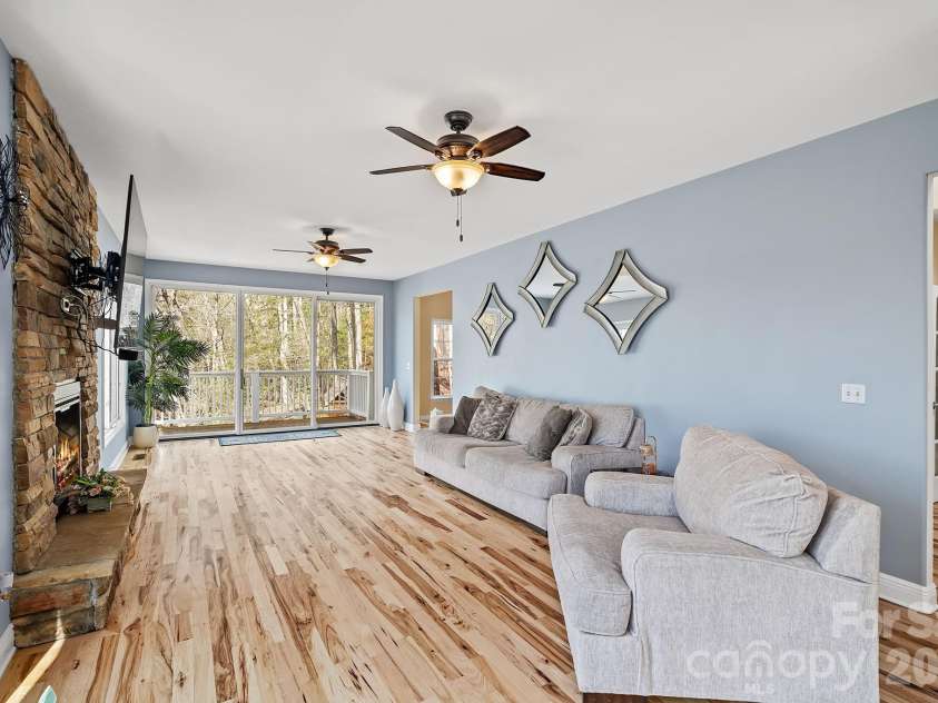 36 Ivy Cove Road, Fairview, NC 28730.  MLS# CAR4407514, YatesRealty ID 40716. 