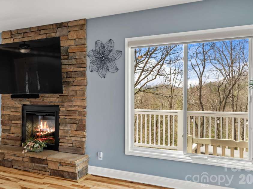 36 Ivy Cove Road, Fairview, NC 28730.  MLS# CAR4407514, YatesRealty ID 40716. 