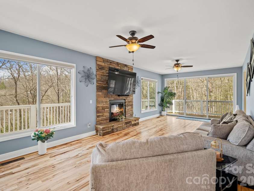 36 Ivy Cove Road, Fairview, NC 28730.  MLS# CAR4407514, YatesRealty ID 40716. 
