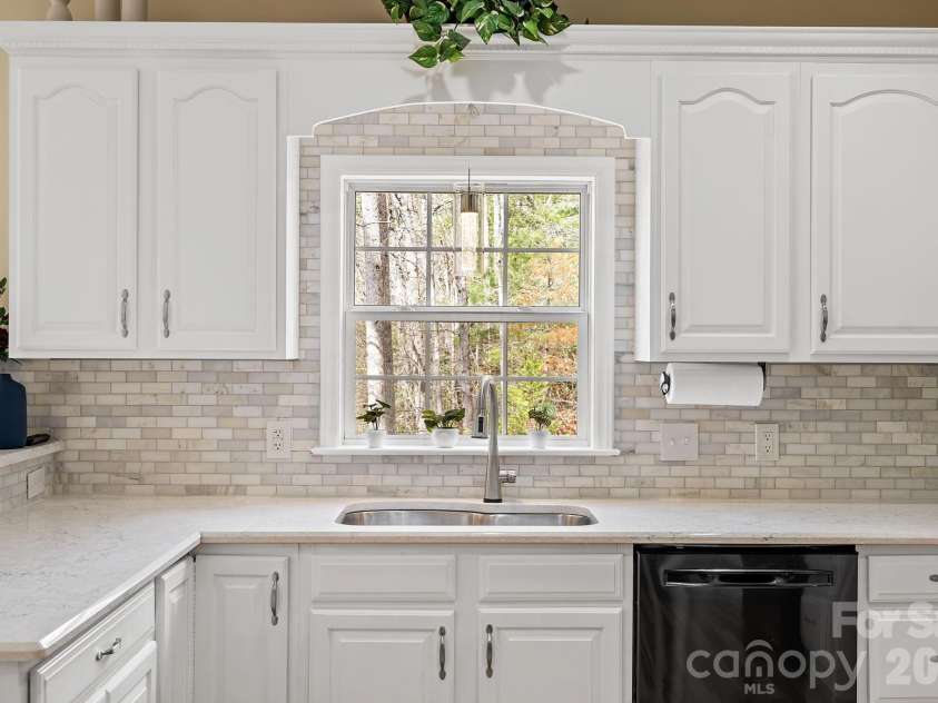 36 Ivy Cove Road, Fairview, NC 28730.  MLS# CAR4407514, YatesRealty ID 40716. 