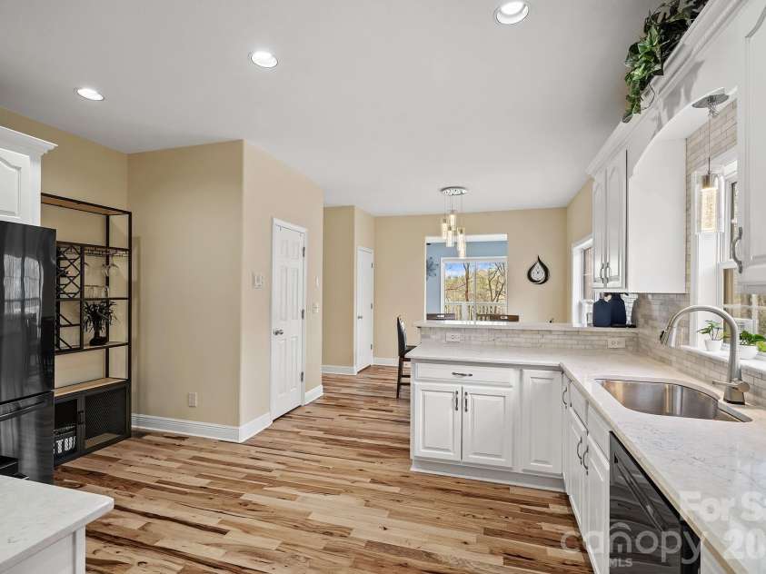 36 Ivy Cove Road, Fairview, NC 28730.  MLS# CAR4407514, YatesRealty ID 40716. 