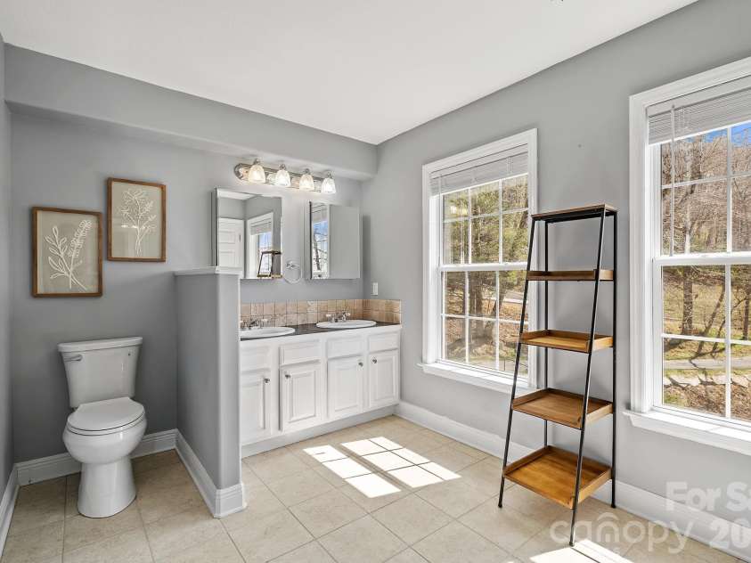 36 Ivy Cove Road, Fairview, NC 28730.  MLS# CAR4407514, YatesRealty ID 40716. 