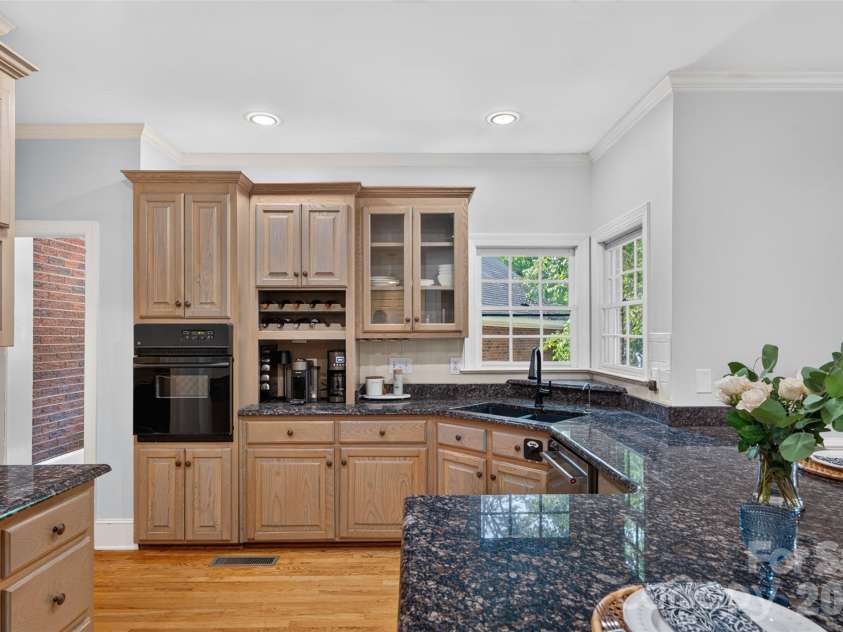 5301 Woodridge Drive, Monroe, NC 28110.  MLS# CAR4408732, YatesRealty ID 40718. 