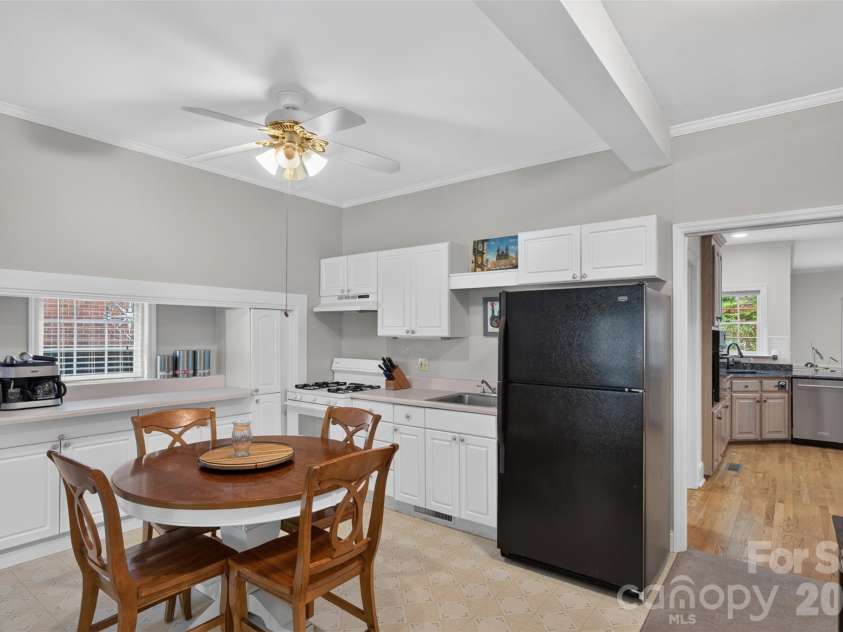 5301 Woodridge Drive, Monroe, NC 28110.  MLS# CAR4408732, YatesRealty ID 40718. 