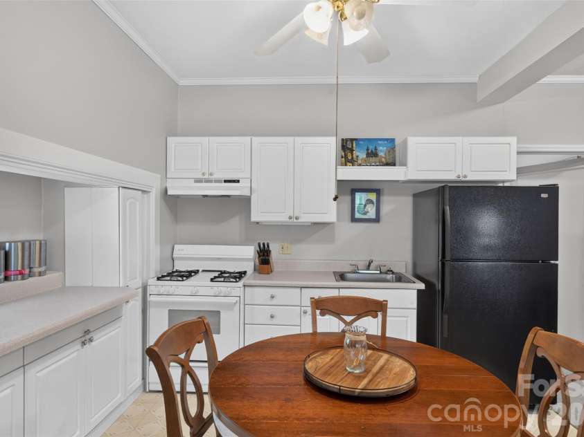 5301 Woodridge Drive, Monroe, NC 28110.  MLS# CAR4408732, YatesRealty ID 40718. 