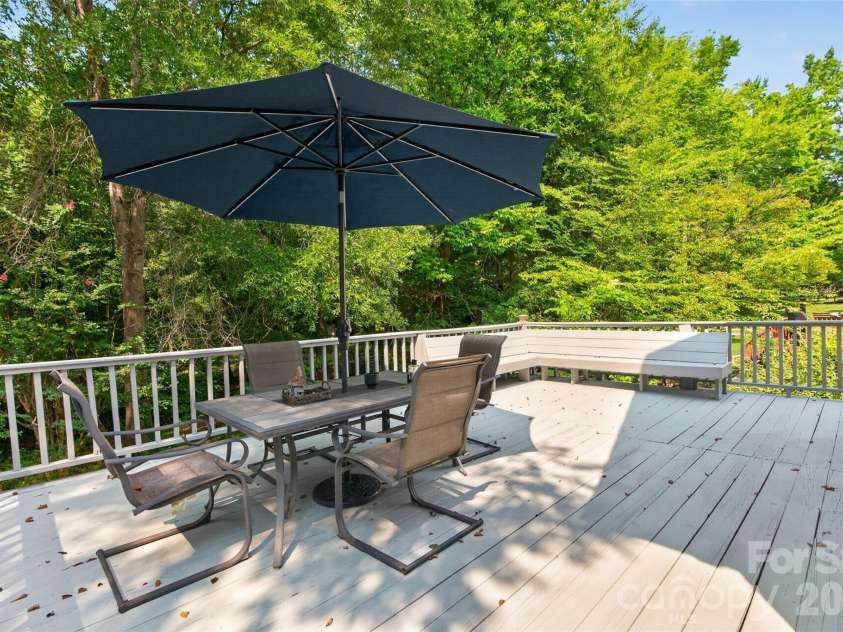 5301 Woodridge Drive, Monroe, NC 28110.  MLS# CAR4408732, YatesRealty ID 40718. 