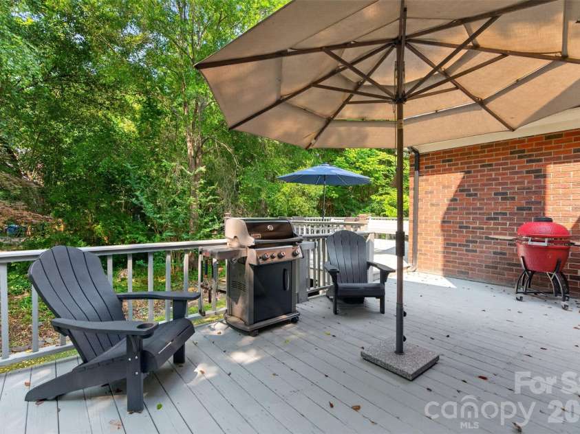 5301 Woodridge Drive, Monroe, NC 28110.  MLS# CAR4408732, YatesRealty ID 40718. 