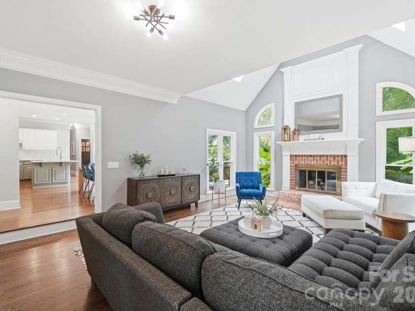10427 Hadleigh Place, Charlotte, NC 28210.  MLS# CAR4409371, YatesRealty ID 40721. 