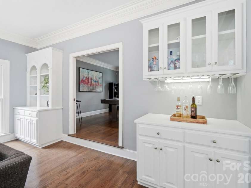 10427 Hadleigh Place, Charlotte, NC 28210.  MLS# CAR4409371, YatesRealty ID 40721. 