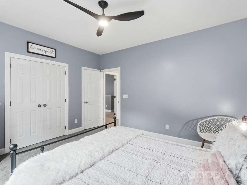 10427 Hadleigh Place, Charlotte, NC 28210.  MLS# CAR4409371, YatesRealty ID 40721. 