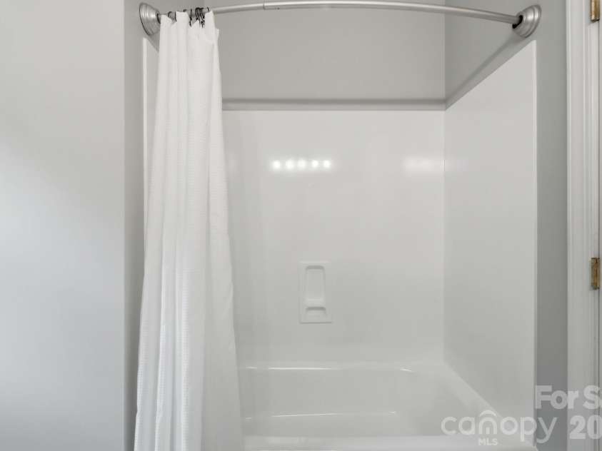 10427 Hadleigh Place, Charlotte, NC 28210.  MLS# CAR4409371, YatesRealty ID 40721. 