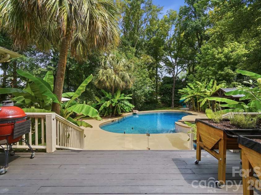 10427 Hadleigh Place, Charlotte, NC 28210.  MLS# CAR4409371, YatesRealty ID 40721. 