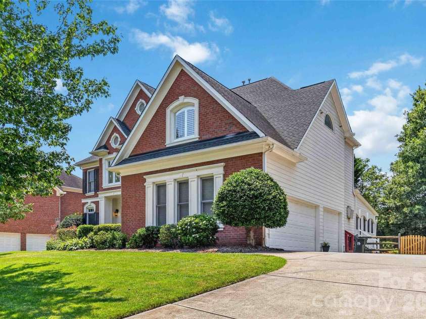 16511 Segars Lane, Huntersville, NC 28078.  MLS# CAR4409487, YatesRealty ID 40722. 