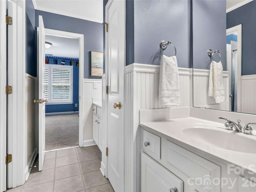 16511 Segars Lane, Huntersville, NC 28078.  MLS# CAR4409487, YatesRealty ID 40722. 