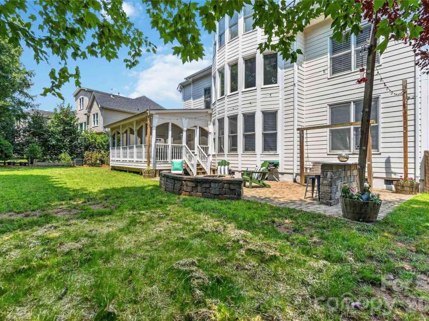16511 Segars Lane, Huntersville, NC 28078.  MLS# CAR4409487, YatesRealty ID 40722. Flat, fenced backyard