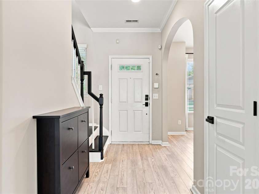 231 Dawn Mist Lane, Fort Mill, SC 29708.  MLS# CAR4409273, YatesRealty ID 40725. 