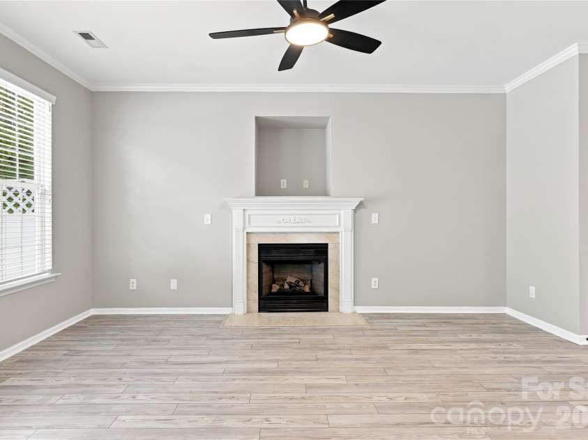 231 Dawn Mist Lane, Fort Mill, SC 29708.  MLS# CAR4409273, YatesRealty ID 40725. 