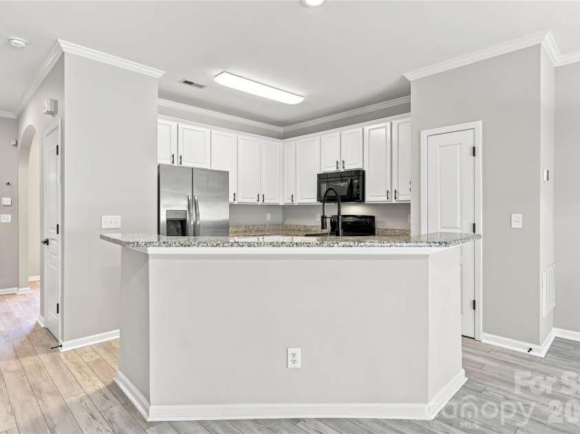 231 Dawn Mist Lane, Fort Mill, SC 29708.  MLS# CAR4409273, YatesRealty ID 40725. 