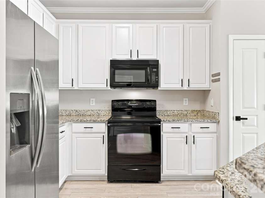 231 Dawn Mist Lane, Fort Mill, SC 29708.  MLS# CAR4409273, YatesRealty ID 40725. 