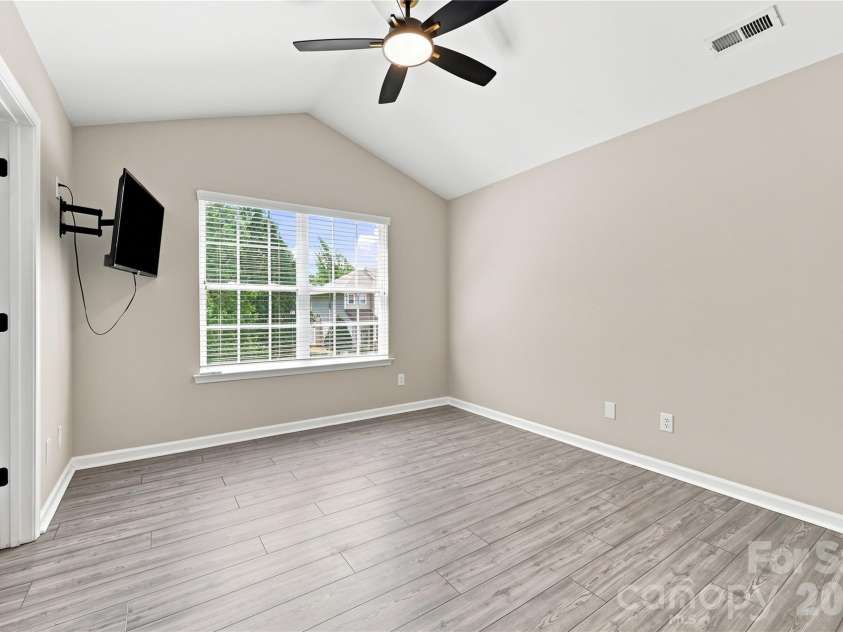 231 Dawn Mist Lane, Fort Mill, SC 29708.  MLS# CAR4409273, YatesRealty ID 40725. 