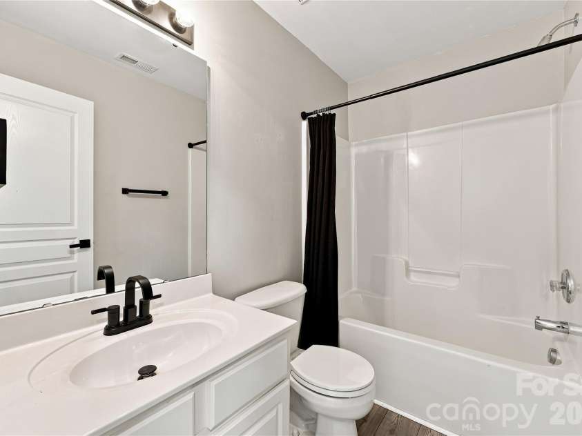231 Dawn Mist Lane, Fort Mill, SC 29708.  MLS# CAR4409273, YatesRealty ID 40725. 