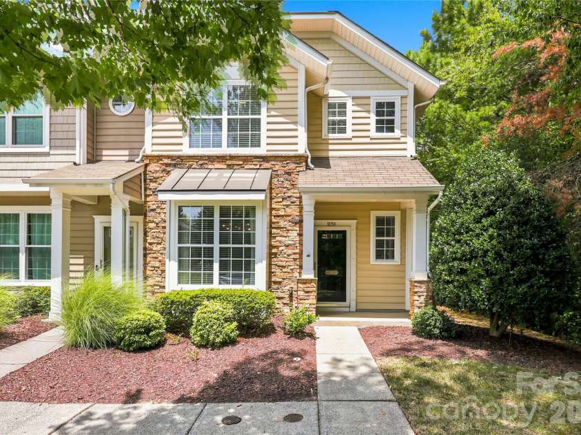 231 Dawn Mist Lane, Fort Mill, SC 29708.  MLS# CAR4409273, YatesRealty ID 40725. 