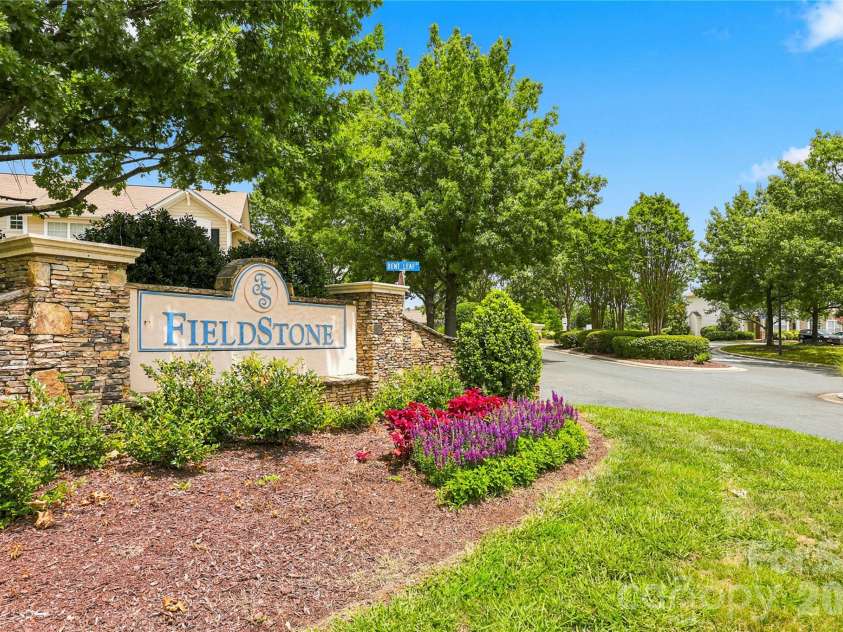 231 Dawn Mist Lane, Fort Mill, SC 29708.  MLS# CAR4409273, YatesRealty ID 40725. 